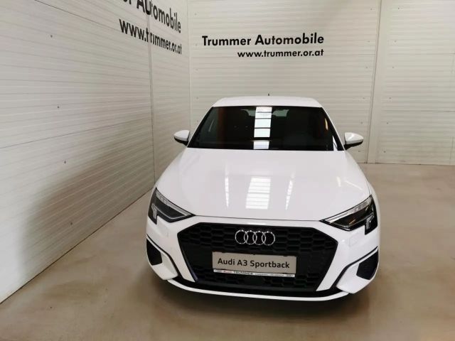 Audi A3 30 TFSI Sedan