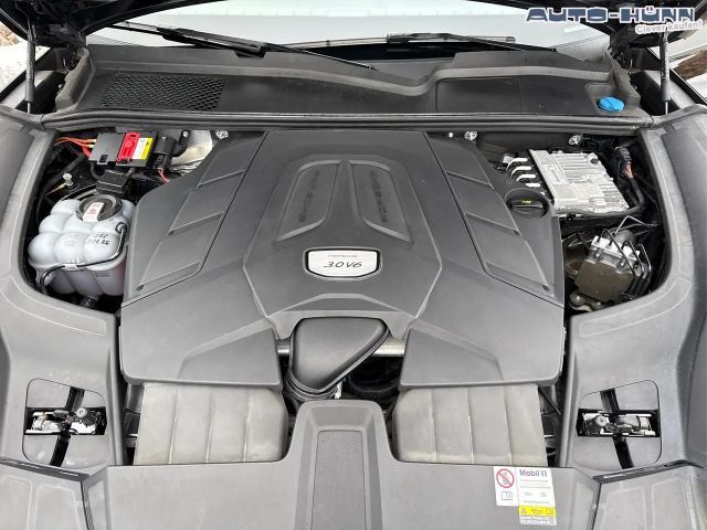 Porsche Cayenne Platinum Edition Turbo