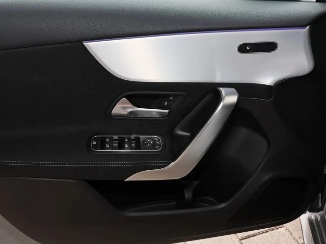 Mercedes-Benz A 180 AMG Line