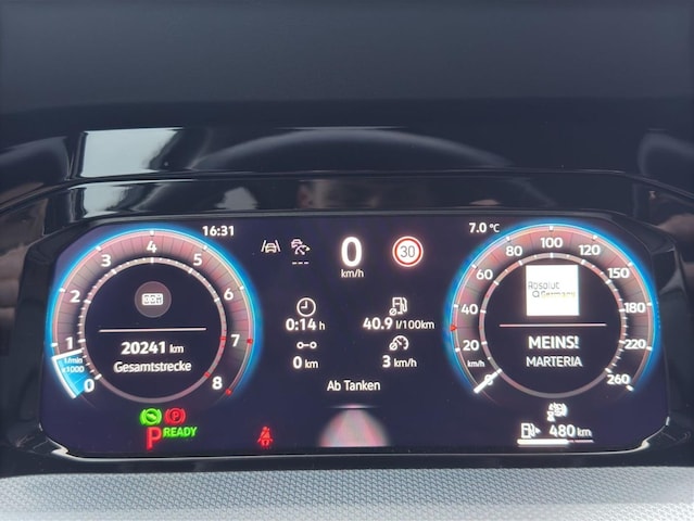 Volkswagen Golf 1.5 eTSI DSG Golf VIII IQ.Drive