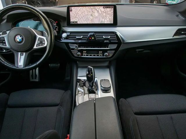 BMW 530 530e M-Sport Touring