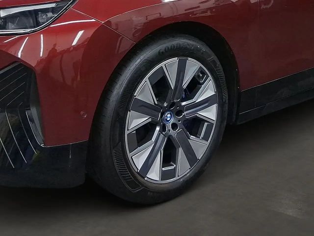 BMW iX xDrive40