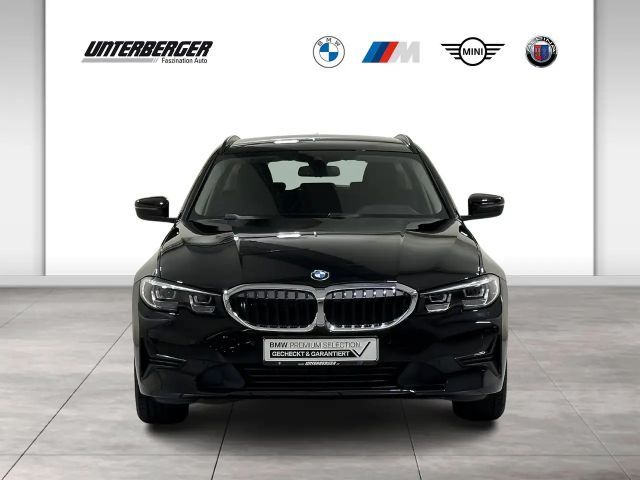 BMW 320 320d Touring xDrive