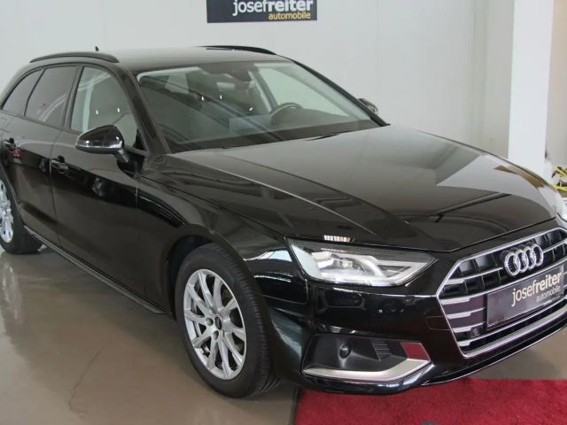 Audi A4 30 TDI Avant S-Tronic