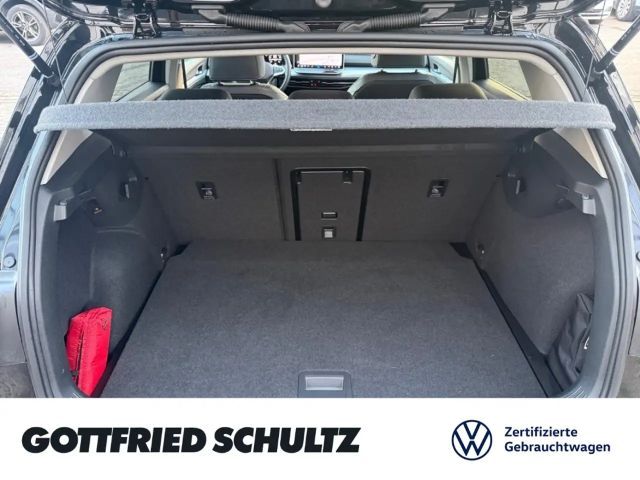 Volkswagen Golf 1.5 eTSI DSG