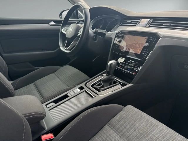 Volkswagen Passat 1.5 TSI Business DSG Variant
