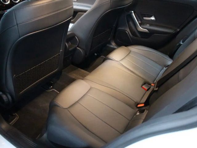 Mercedes-Benz A 180 Progressive