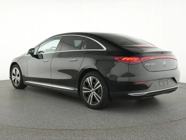 Mercedes-Benz EQE 300 Business Line Sedan