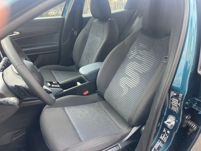 Alfa Romeo Junior 1.2 MHEV e-DCT6