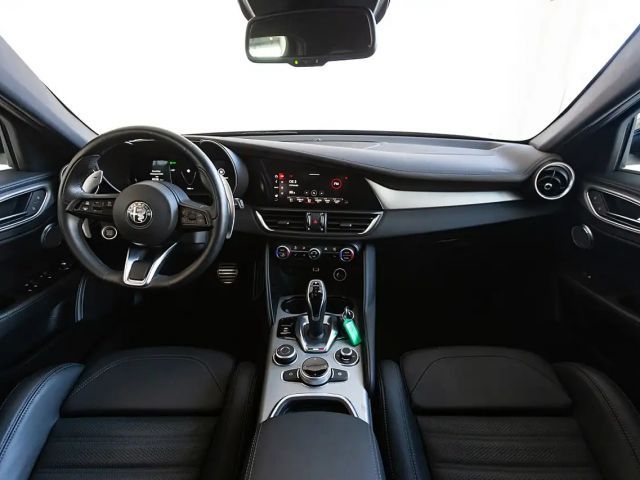 Alfa Romeo Giulia AT8 Q4 Veloce