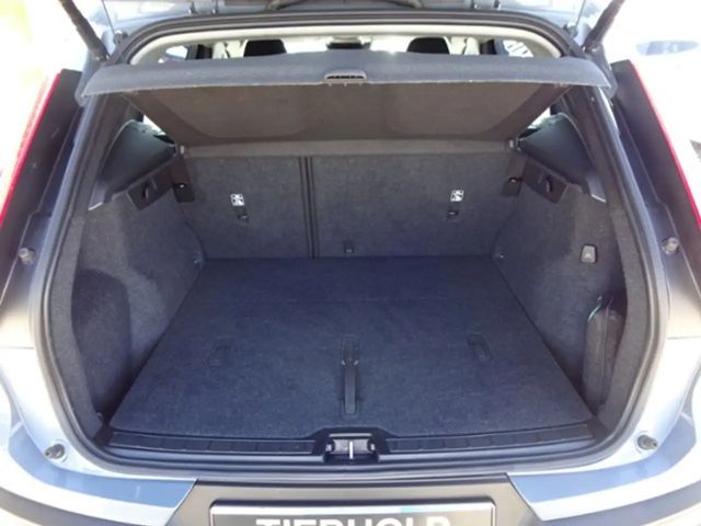 Volvo XC40 Core Momentum T3