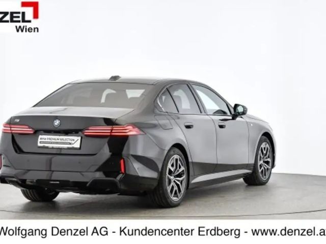 BMW i5 Sedan