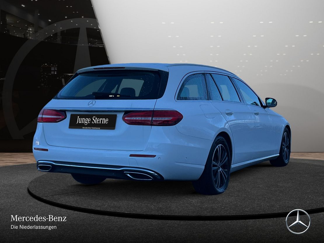 Mercedes-Benz E 200 AVANTGARDE E 200 d Estate
