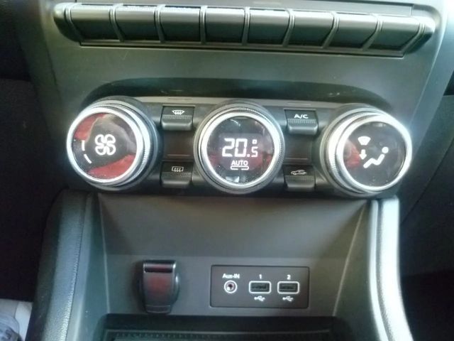 Renault Captur EDC Intens TCe 140