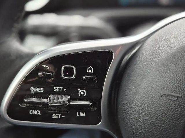 Mercedes-Benz A 180 A 180 d Hatchback