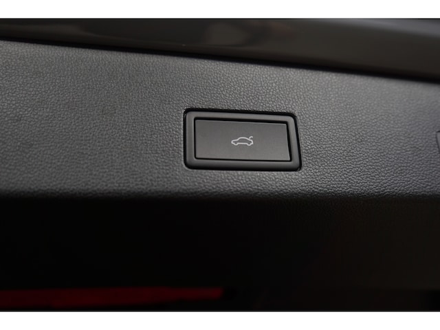 Volkswagen Golf 1.5 eTSI R-Line Variant