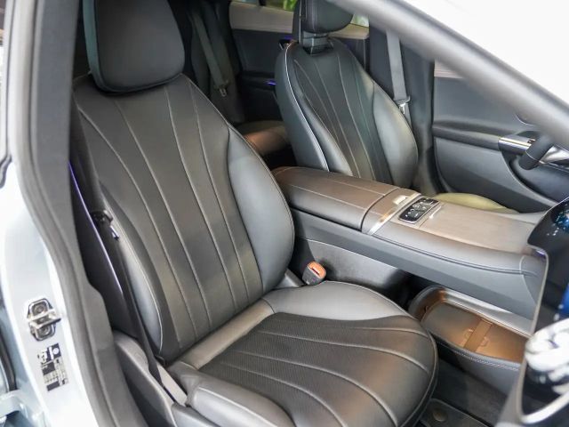 Mercedes-Benz EQE 300 Electric Art Sedan