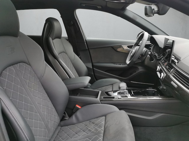 Audi A4 40 TFSI Avant Quattro S-Line S-Tronic