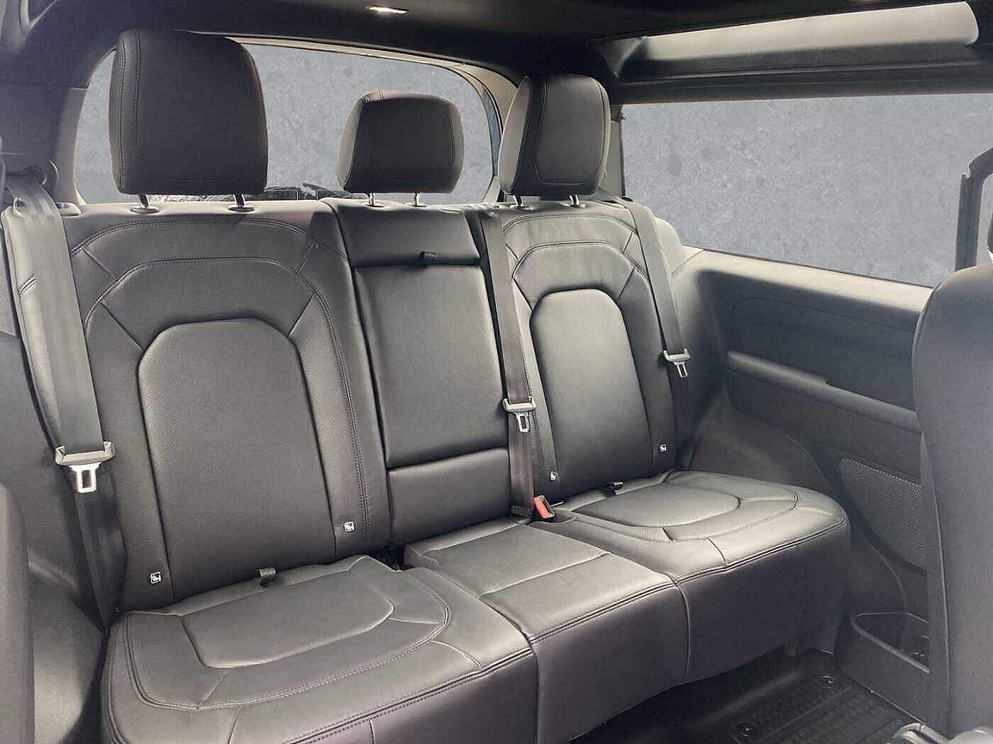 Land Rover Defender 90 SE