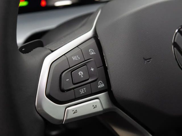 Volkswagen Golf 1.5 eTSI Golf VIII