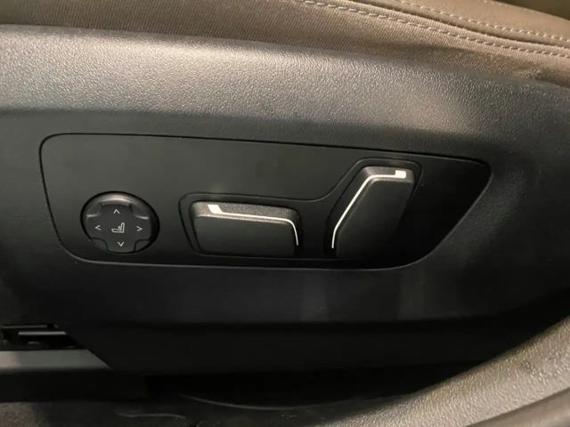 BMW 520 520d M-Sport Sedan