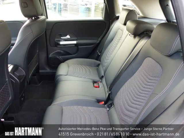 Mercedes-Benz B 200 Progressive Sedan