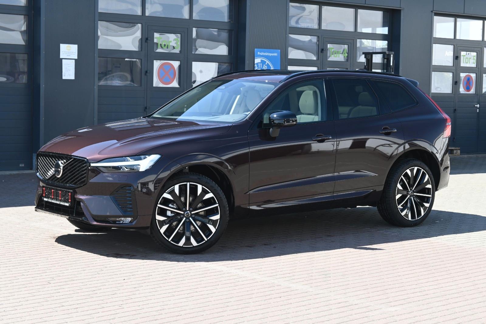 Volvo XC60 AWD Dark Plus