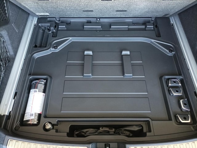 Audi A6 Avant Quattro S-Tronic