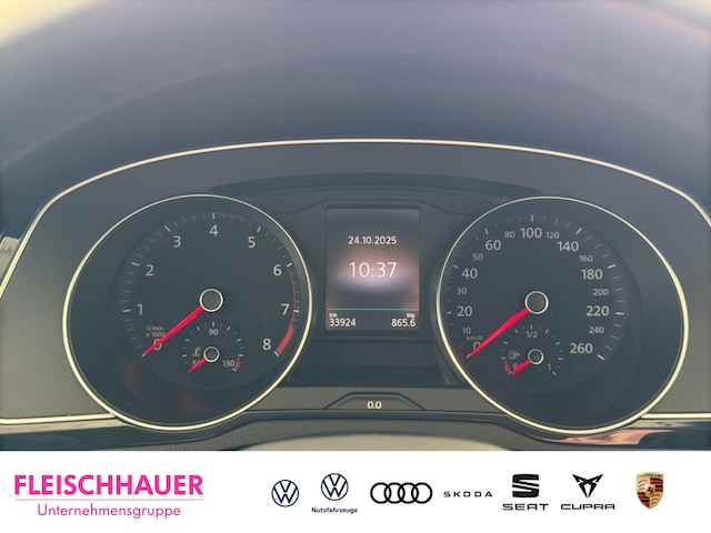 Volkswagen Passat 1.5 TSI Business Variant