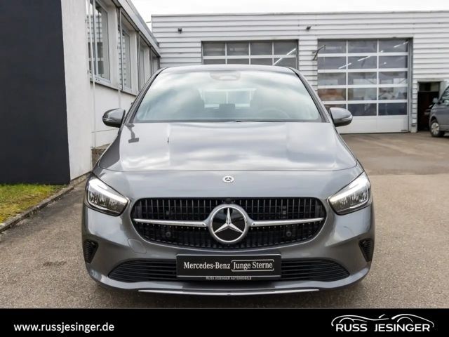 Mercedes-Benz B 180 Progressive Sedan