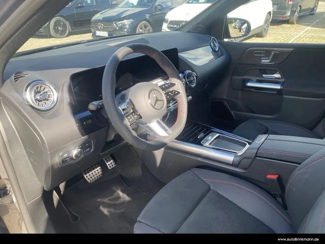 Mercedes-Benz B 200 AMG Line