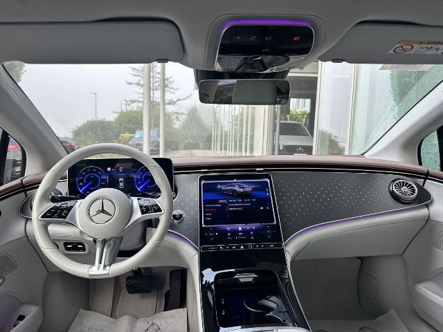 Mercedes-Benz EQE 300 Sedan