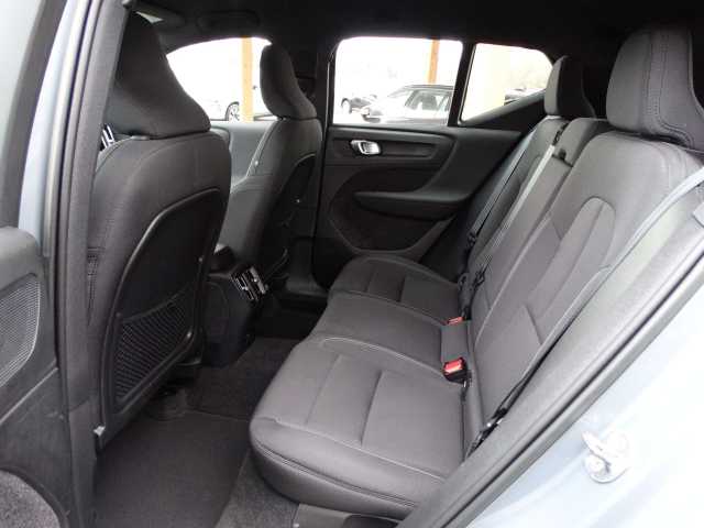 Volvo XC40 AWD Plus Recharge Twin Engine