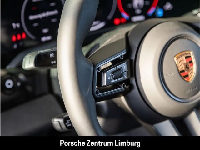 Porsche Taycan 4 Cross Turismo