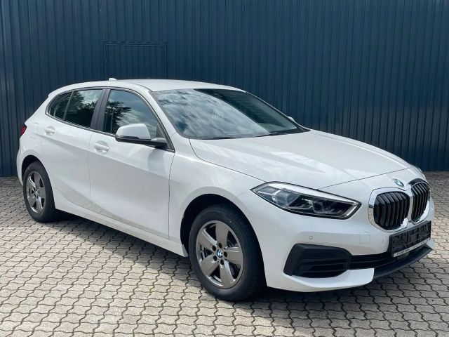 BMW 116 116i 5-deurs Sedan