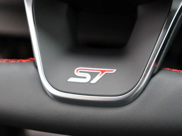 Ford Focus ST Line