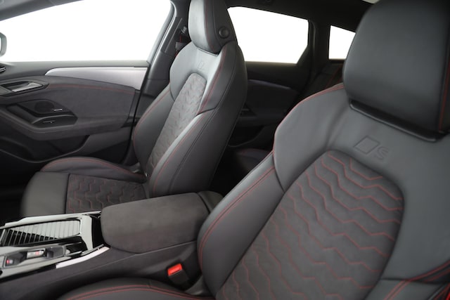 Audi A6 e-tron Avant Quattro