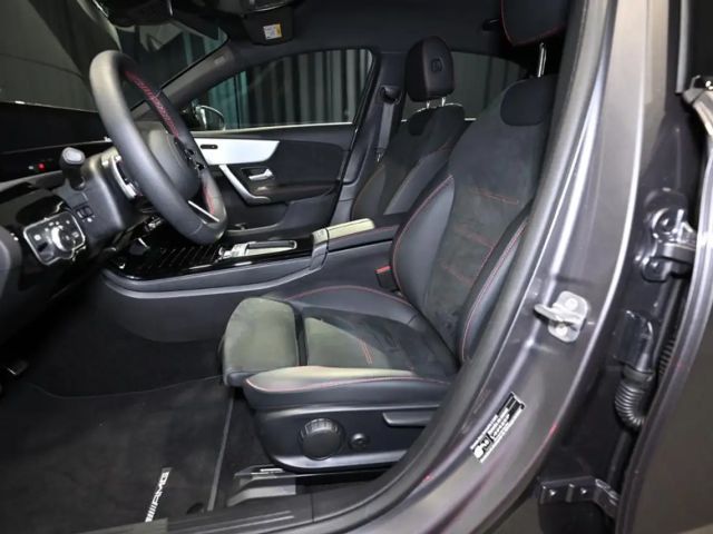 Mercedes-Benz A 200 AMG Line