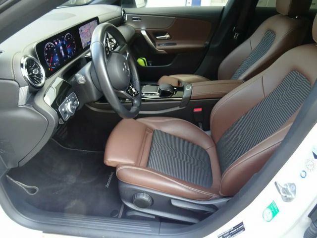 Mercedes-Benz CLA 200 CLA 200 d Progressive