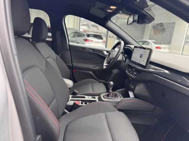 Ford Focus ST Line Wagon