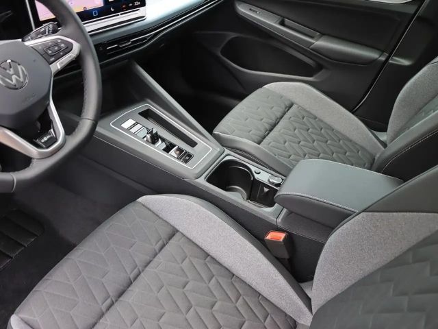 Volkswagen Golf 1.5 eTSI DSG Golf VIII