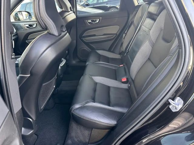 Volvo XC60 AWD R-Design