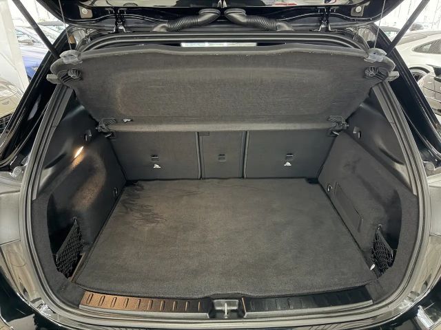 Mercedes-Benz GLA 200 AMG Line GLA 200 d