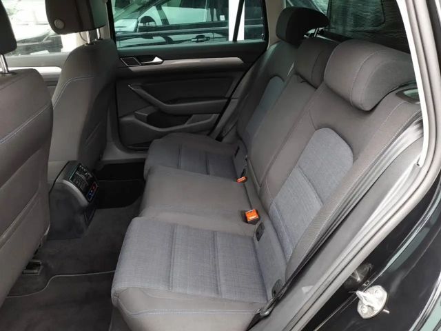 Volkswagen Passat DSG GTE Variant