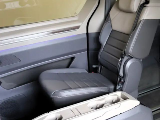 Volkswagen Multivan Style T7