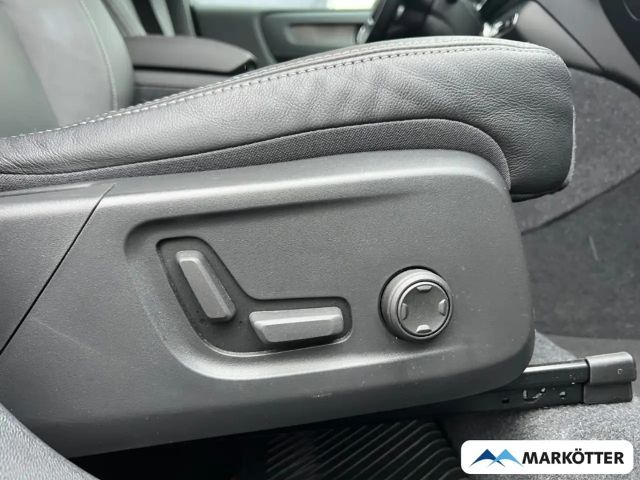 Volvo XC40 Dark Plus