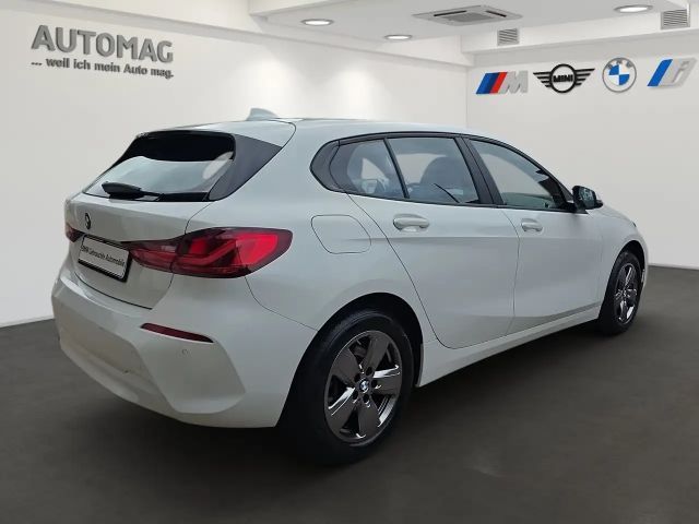 BMW 118 118i Sedan