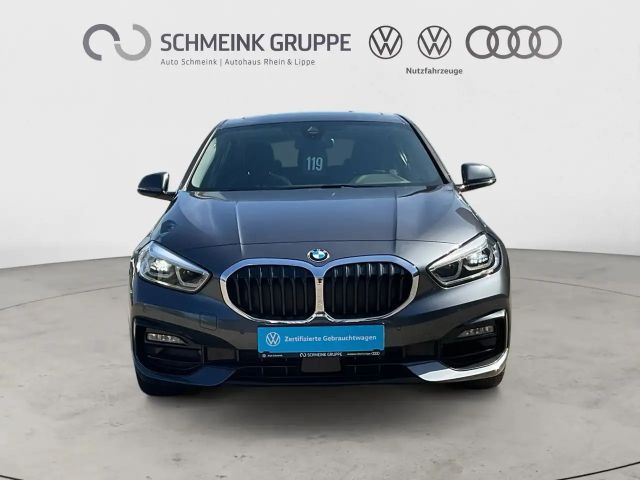 BMW 118 118i Sedan Sport Line