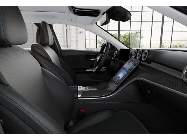 Mercedes-Benz C 180 AVANTGARDE Sedan