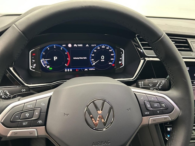 Volkswagen Touran 1.5 TSI DSG IQ.Drive R-Line